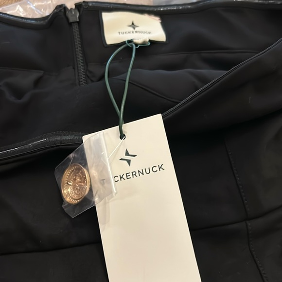 Noir Marnie Top
TUCKERNUCK - Picture 9 of 13